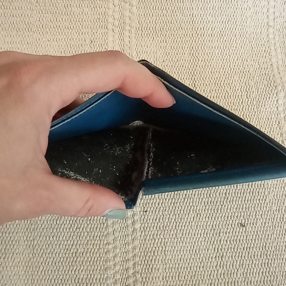 Blue epi wallet - Picture 8 of 9